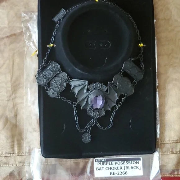 *NWT* Restyle's Purple Posession Bat Choker - Picture 15 of 16